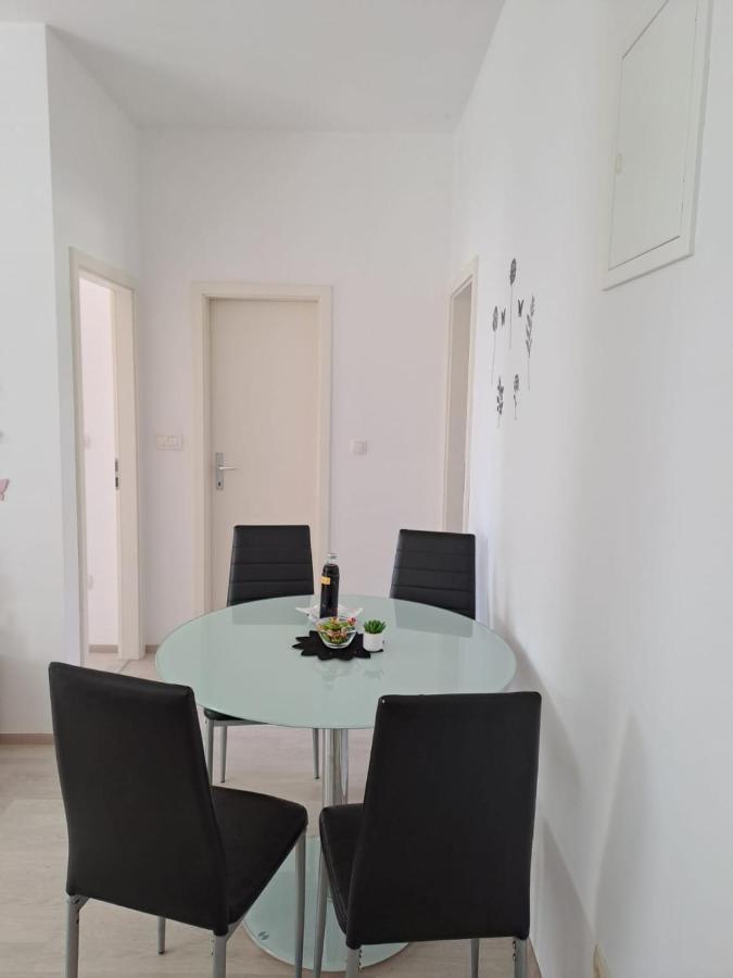 Apartman Tanja Bilice Exterior foto